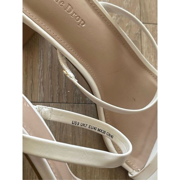 White Heels  - Picture 5 of 6